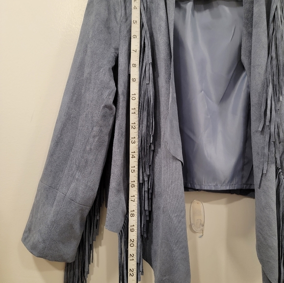 SCOOP vegan suede fringe short, cropped jacket size S, 4 to 6 EUC - Picture 5 of 10